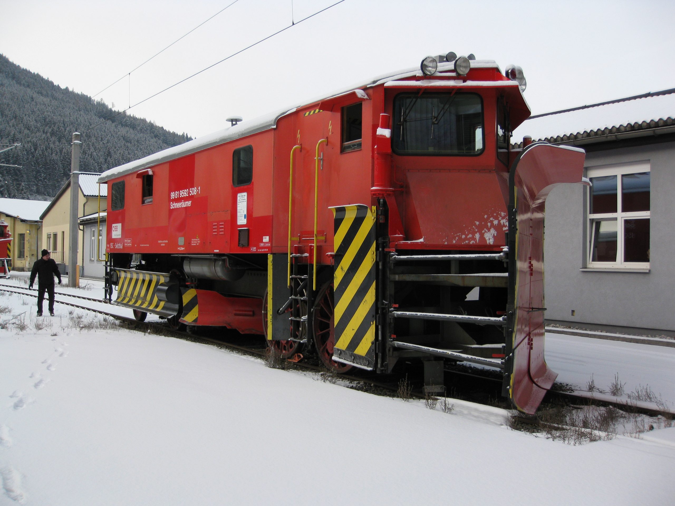 IMG_2871_ÖBB_Klimaschneepflug_Nicht modernisierter Schneeräumer 99819592508-1_2009-12-21 im Depot Selzthal_Foto Roger Waller